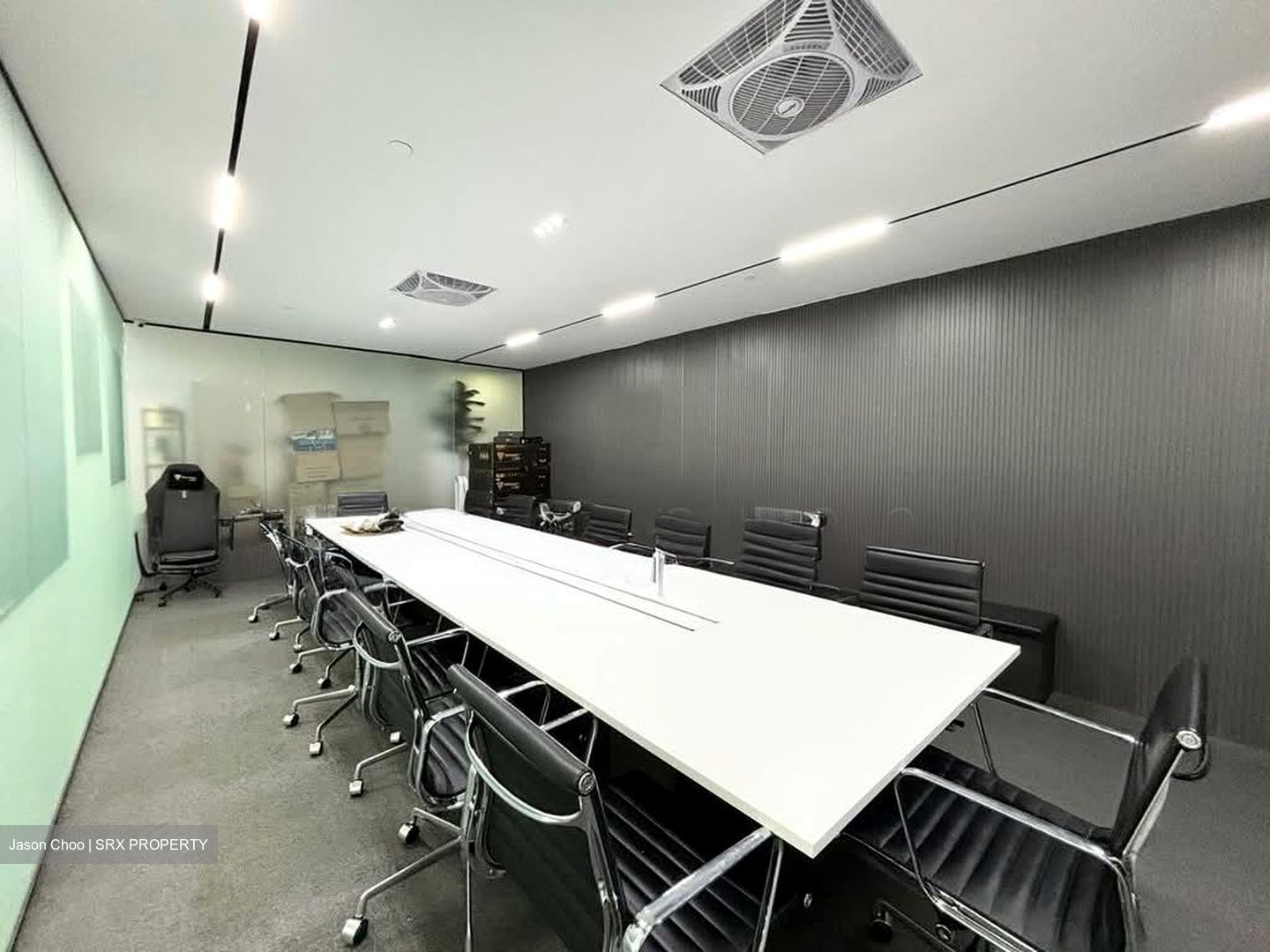 United Square (D11), Office #566883361
